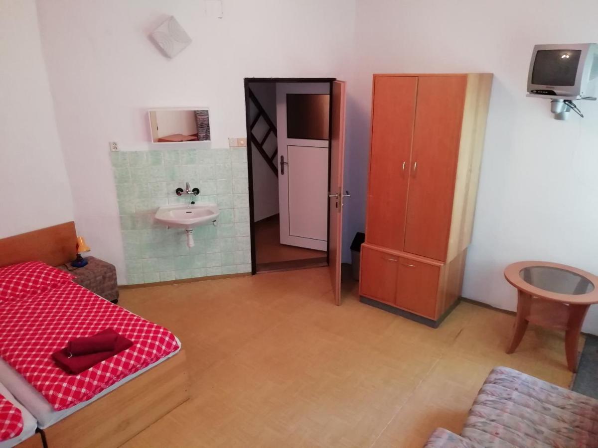 Penzion Rudolfovna Železná Ruda Exteriör bild